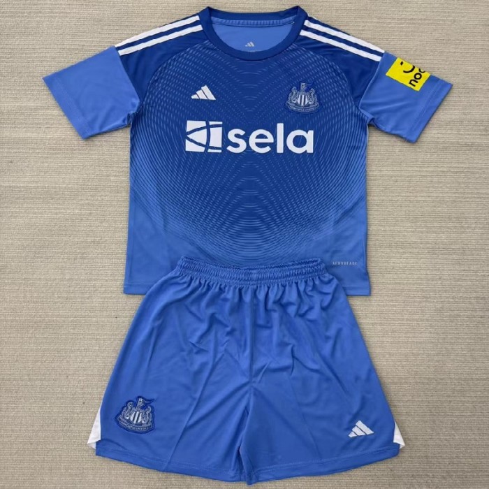 25/26 Newcastle United blue goalkeeper kids kit