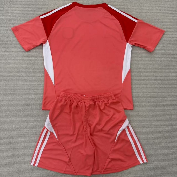 25/26 Aston Villa red goalkeeper kids kit