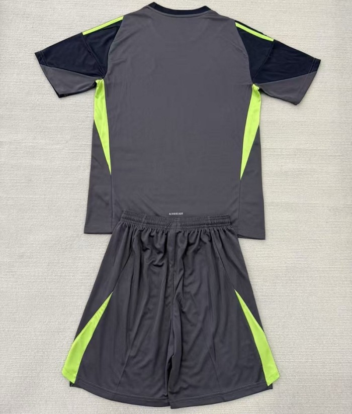 25/26 Manchester United goalkeeper Adult Set black