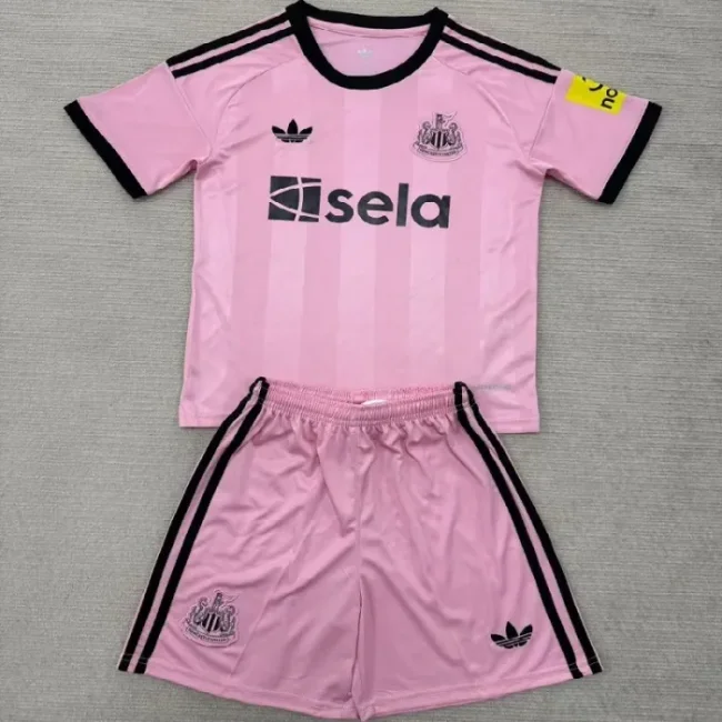 25/26 Newcastle United pink goalkeeper Adult Set