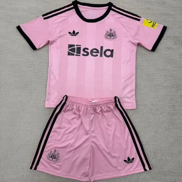 25/26 Newcastle United pink goalkeeper Adult Set