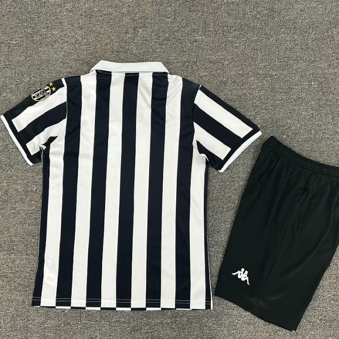Retro 98/99 Juventus home kids kit