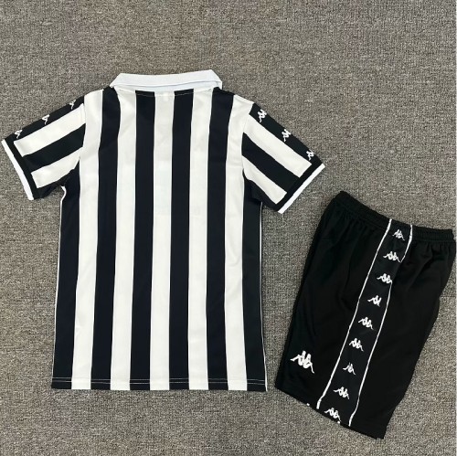Retro 99/00 Juventus home kids kit