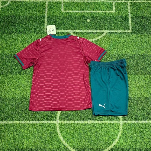 25/26 Portugal home kids kit