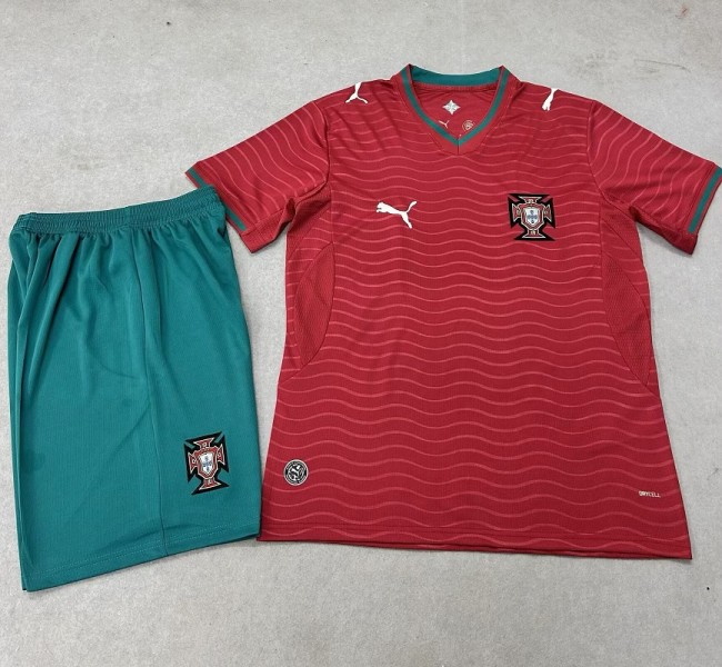 25/26 Portugal home Adult Set