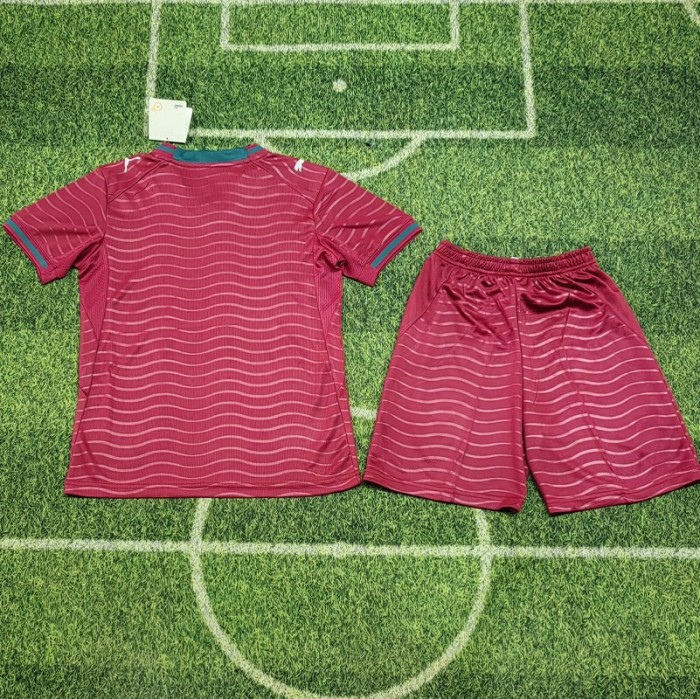 25/26 Portugal home kids kit