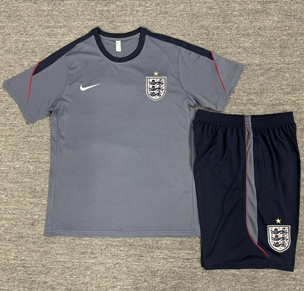 26/27 England kids short -sleeved training suit