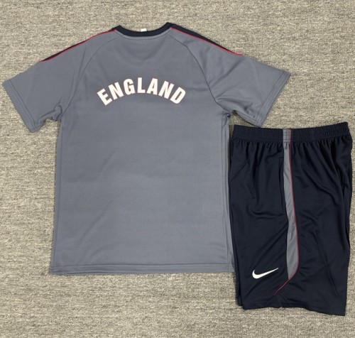 26/27 England short -sleeved training suit