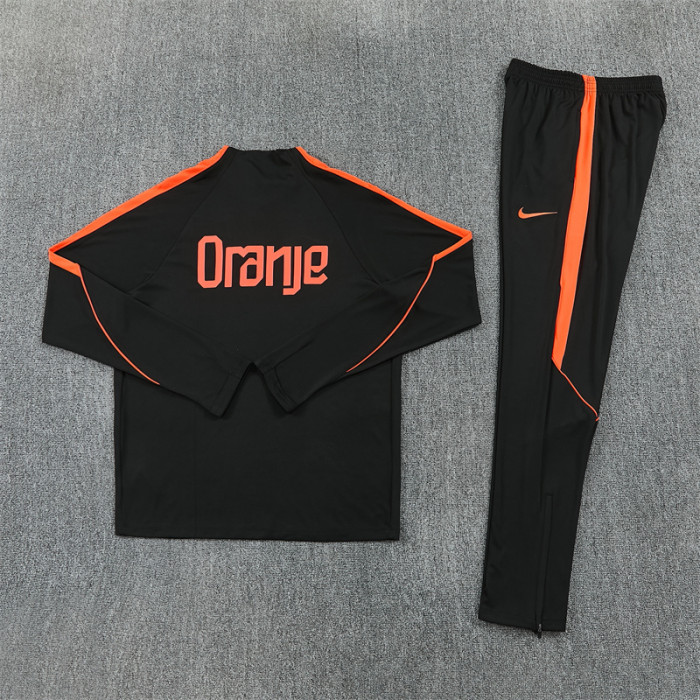 26/27 Netherlands training Adult suit black