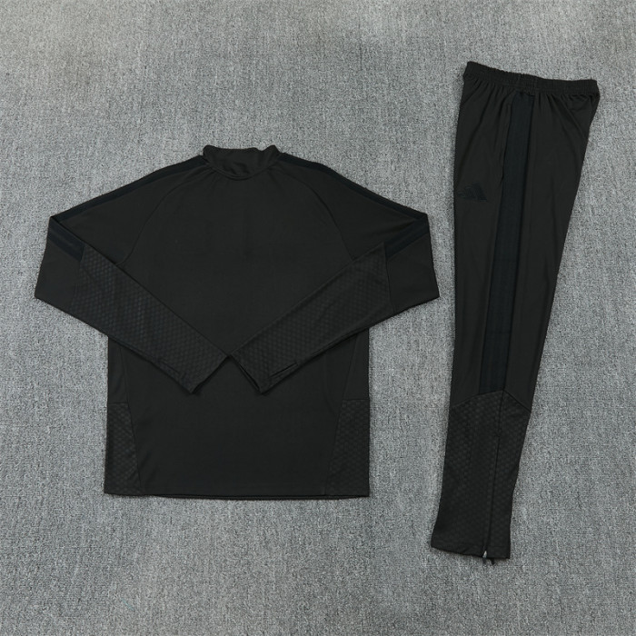 26/27 Liverpool Adult training suit black