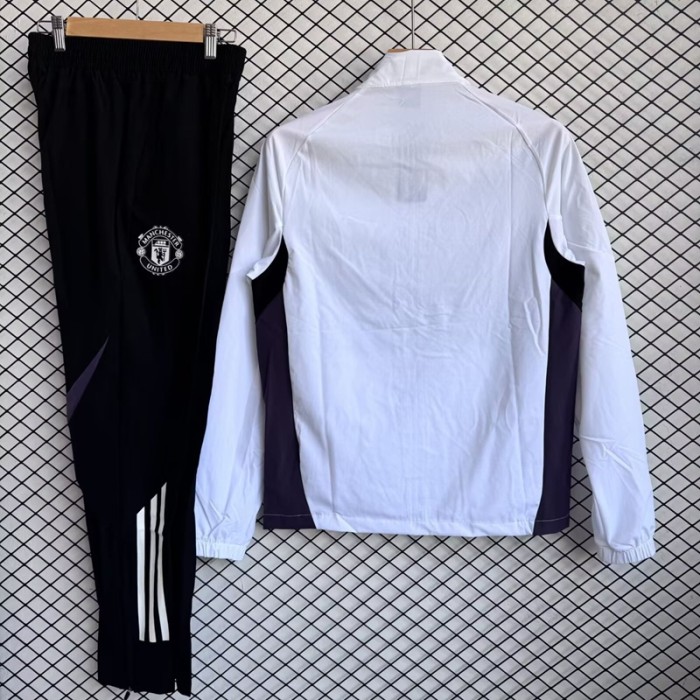 26/27 Manchester United trench coat white