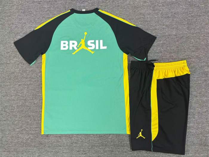 26/27 Brazil Short sleeve Adult training suit