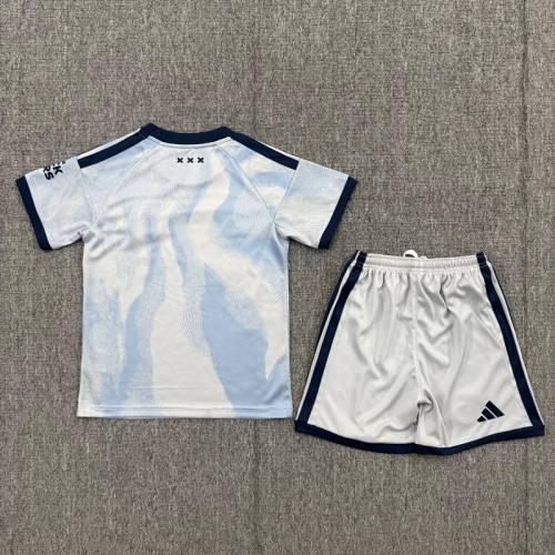 26/.27 Ajax third kids kit