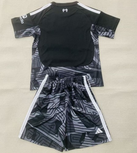 26/27 Liverpool goalkeeper kids kit black
