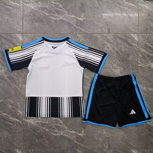 26/27 Newcastle United home kids kit