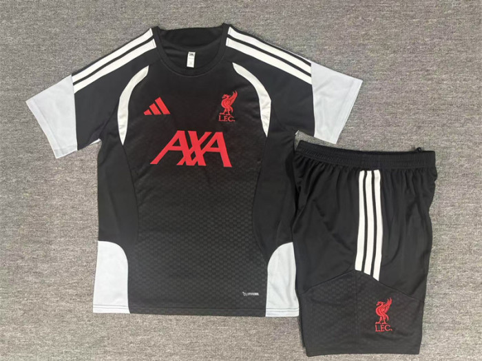 26/27 Liverpool Short sleeve training suit