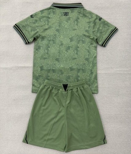 26/27 Wolverhampton Wanderers goalkeeper kids kit