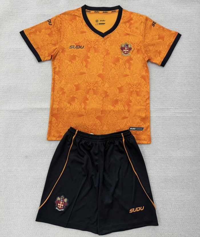 26/27 Wolverhampton Wanderers home kids kit