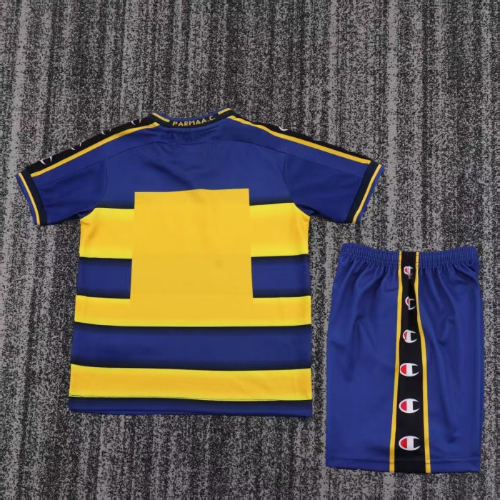 Retro 01/02 Parma home kids kit