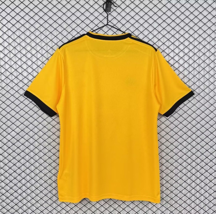Retro 18/19 Wolverhampton Wanderers home football jersey