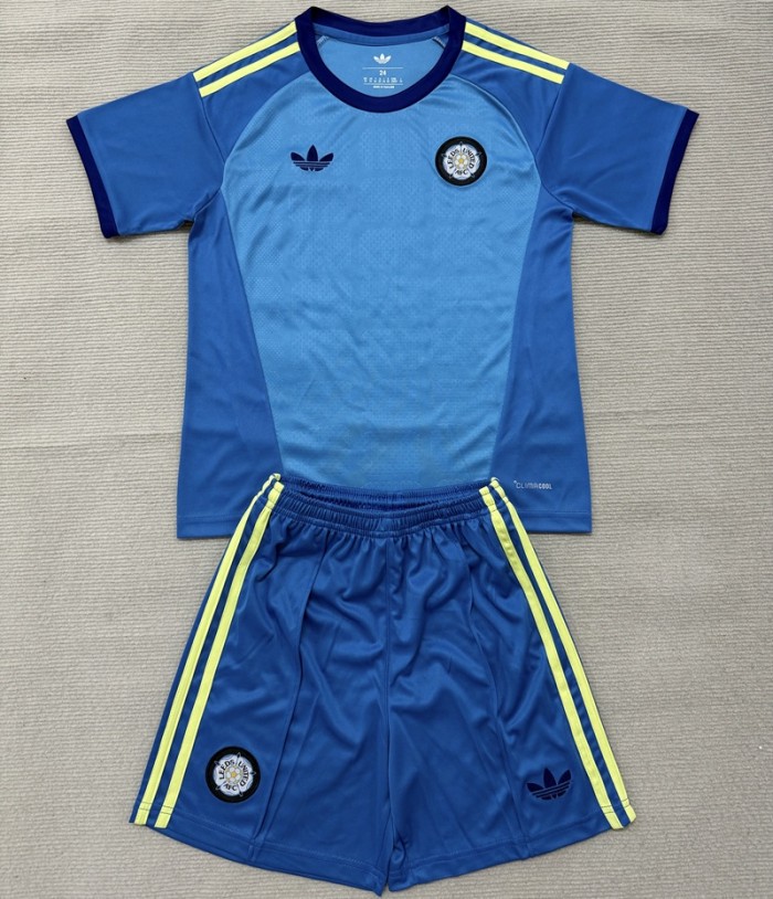 26/27 Leeds United goalkeeper kids kit