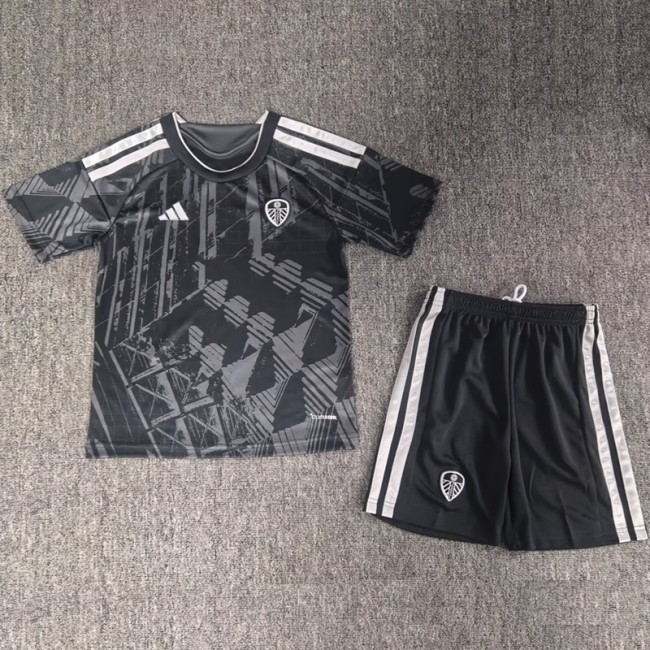 26/27 Leeds United third kids kit