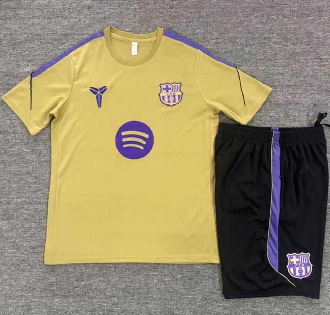 26/27 Barcelona Short sleeve Adult training suit golden