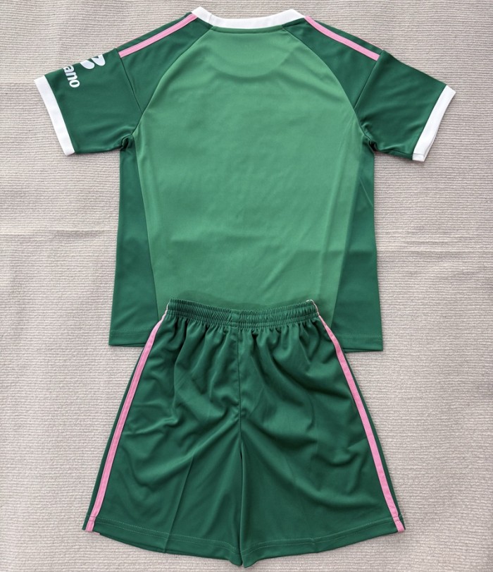 26/27 Aston Villa goalkeeper Adult Set green