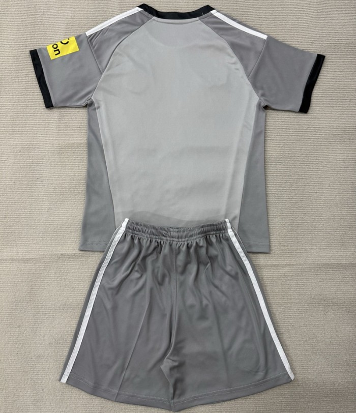26/27 Newcastle United goalkeeper kids kit grey