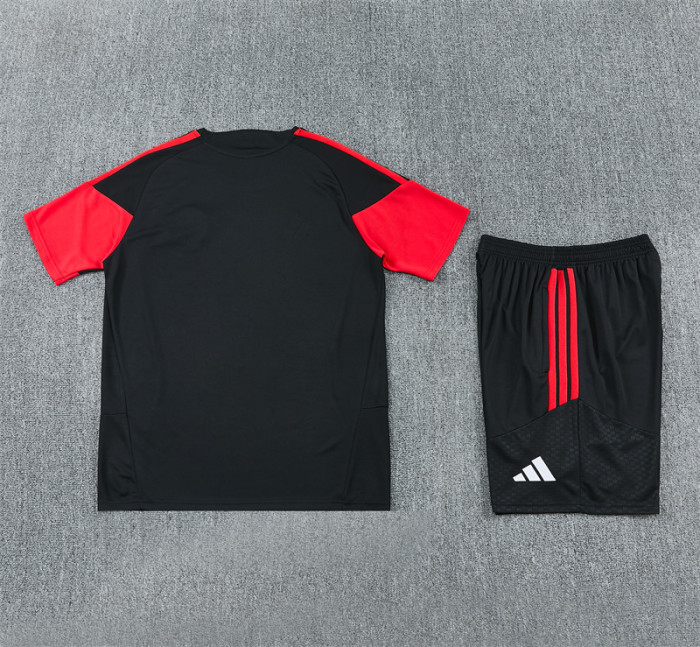 26/27 Manchester United Short sleeve training suit black