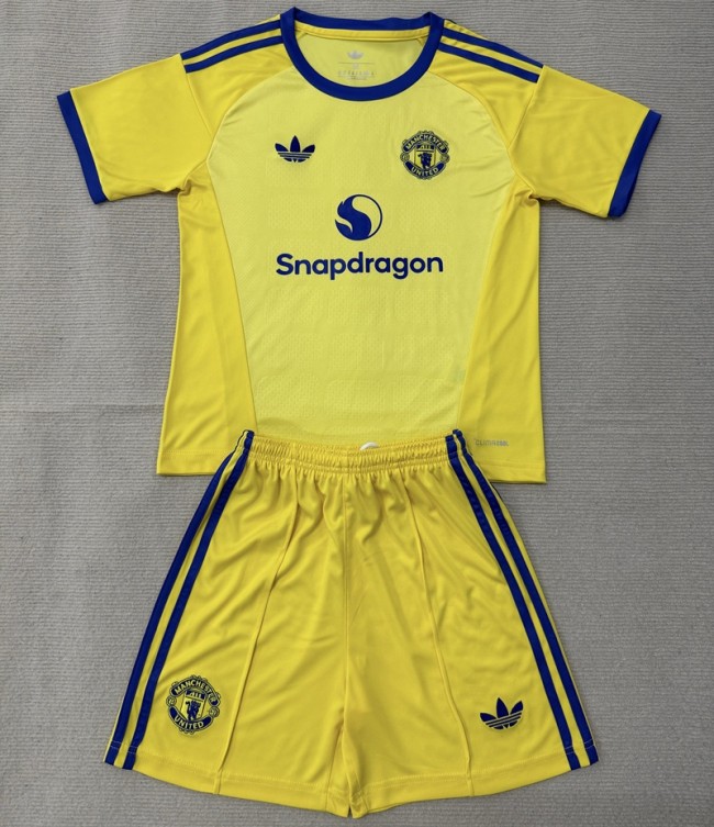 26/27 Manchester United goalkeeper kids kit yellow