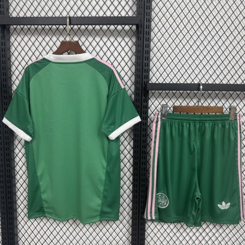 26/27 Ajax goalkeeper Adult Set green