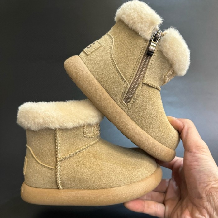 UGG Snow kids boots
