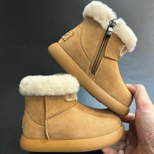 UGG Snow kids boots