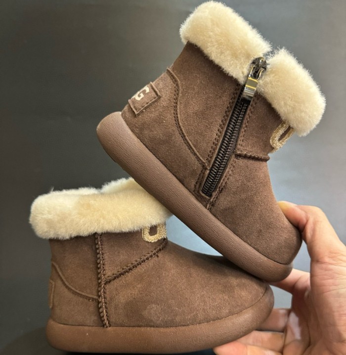 UGG Snow kids boots