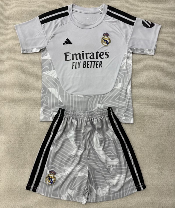 26/27 Real Madrid goalkeeper Adult Set grey