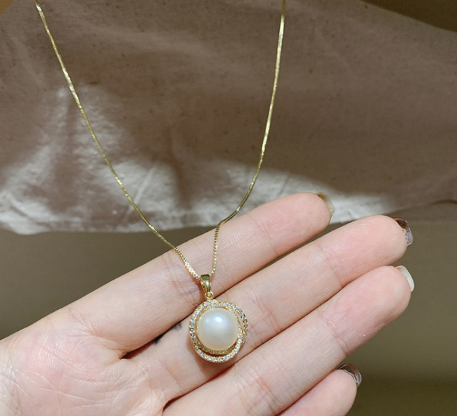 Pearl Silver Necklace women's early spring 2022 new light luxury niche advanced design neck chain bone chain accessories