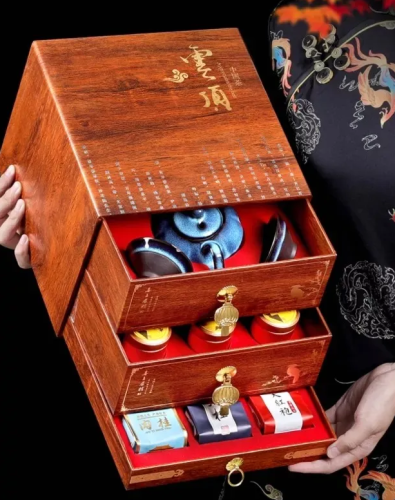 Wuyishan Jin Junmei Black Tea Gift Box