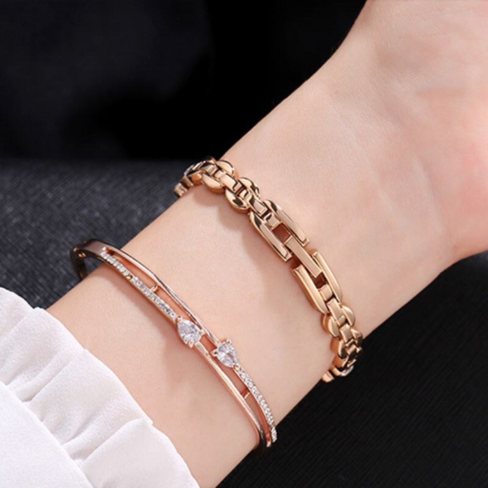 Genuine Disney Ladies Women's Watches Mickey Avatar Shaped Watch Chain Diamond Clock Student Girl Wrist Watch With Box