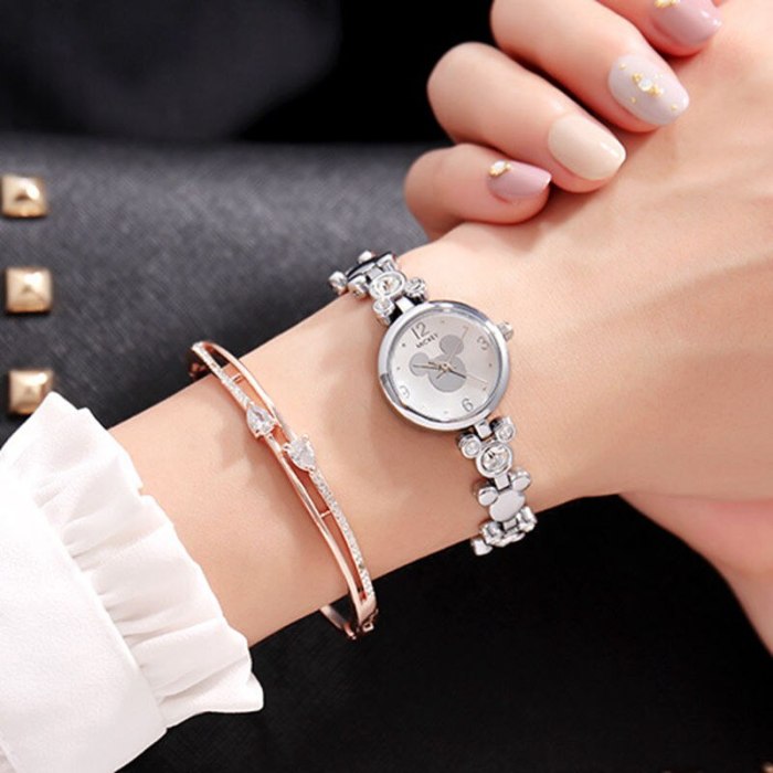 Genuine Disney Ladies Women's Watches Mickey Avatar Shaped Watch Chain Diamond Clock Student Girl Wrist Watch With Box