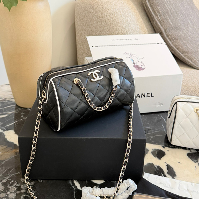 Women Quilted Leather Shoulder Bag Crossbody Bowling Bag Hobo Shopping Bag Vanity Bag Handbags