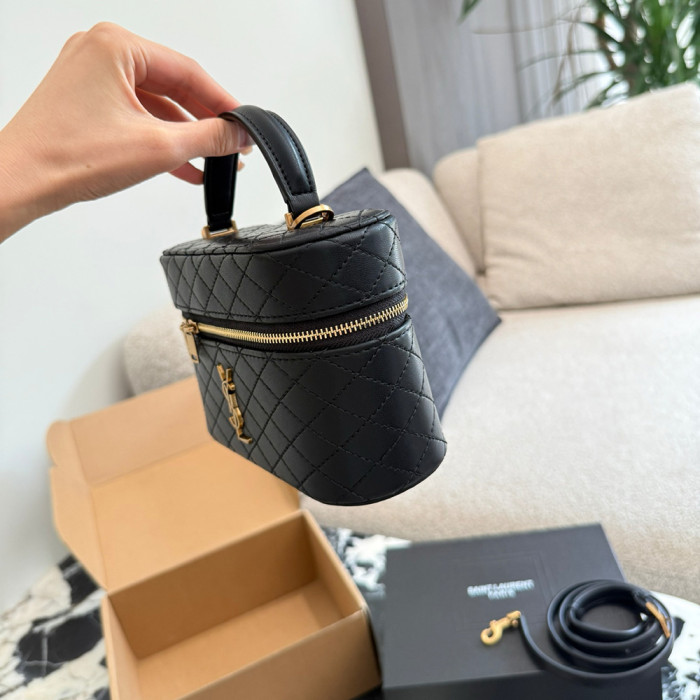 Women Classic Quilted Vanity Bag Shoulder Bag Hobo Handbags Top Handle Crossbody Bag For Daily Wear