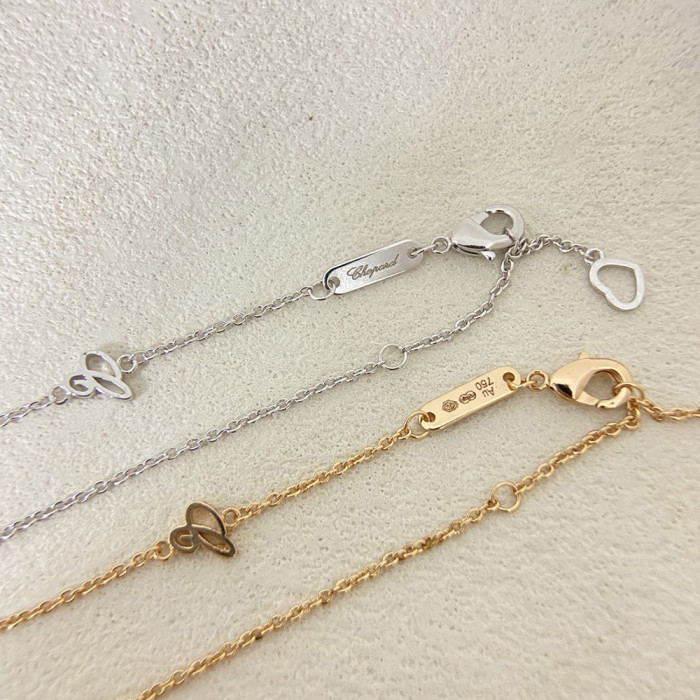 Women's Fashion Classic Pendant Necklace Versatile Accessory