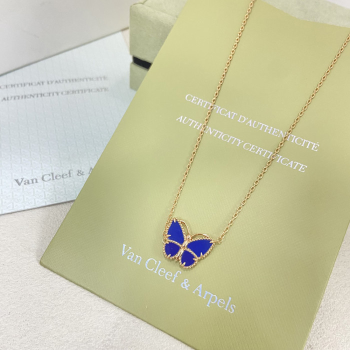 Women's Fashion Classic Pendant Necklace Versatile Accessory