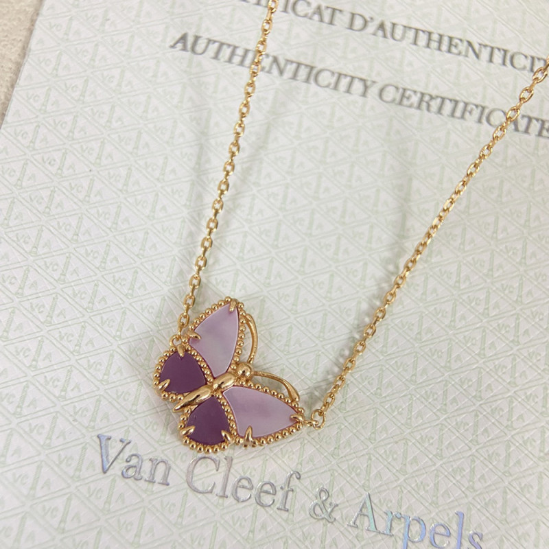 Women's Fashion Classic Pendant Necklace Versatile Accessory