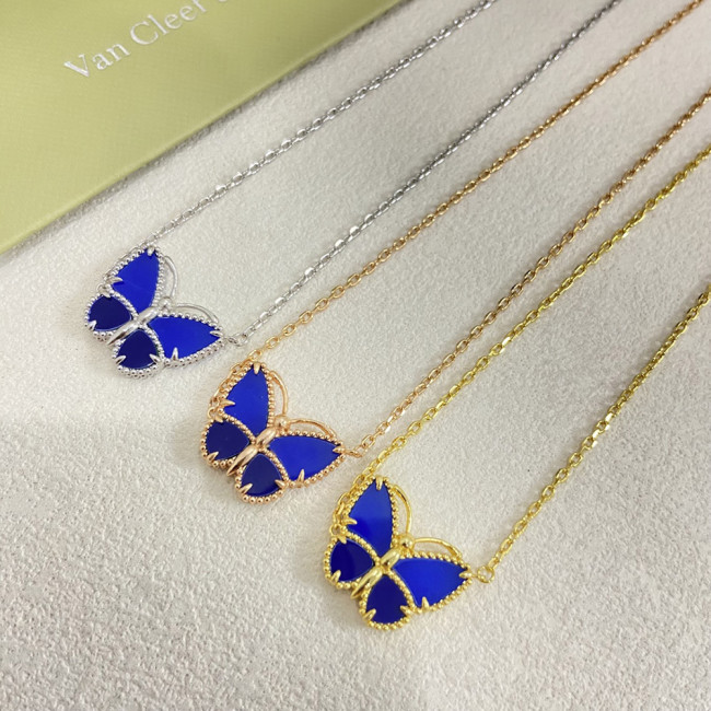 Women's Fashion Classic Pendant Necklace Versatile Accessory