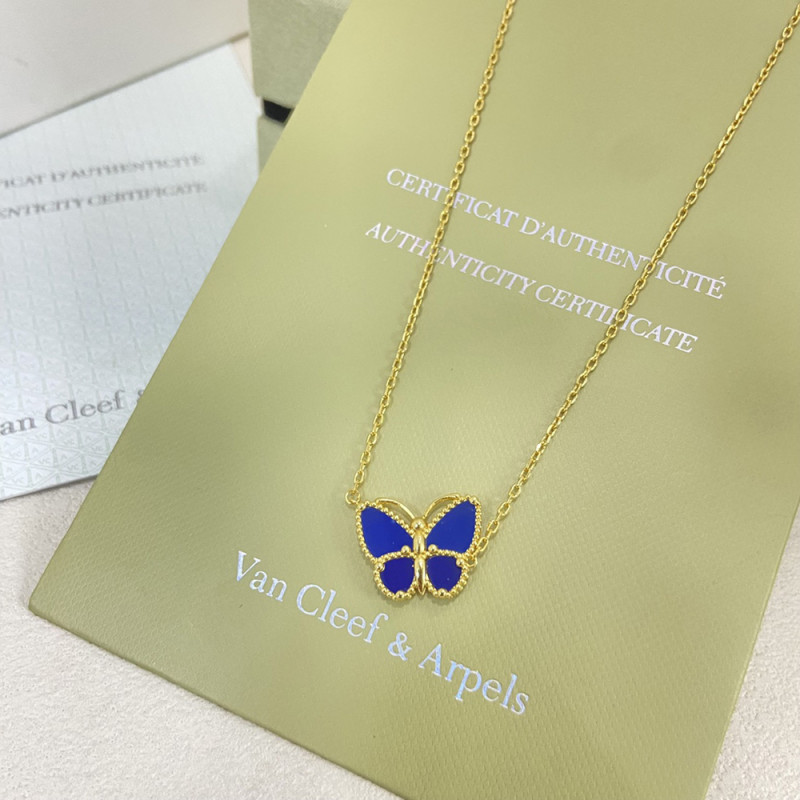 Women's Fashion Classic Pendant Necklace Versatile Accessory