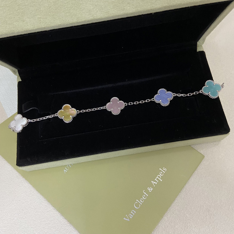 Women's Fashion Classic Bracelet Hand Decorative Bangle Versatile Accessory