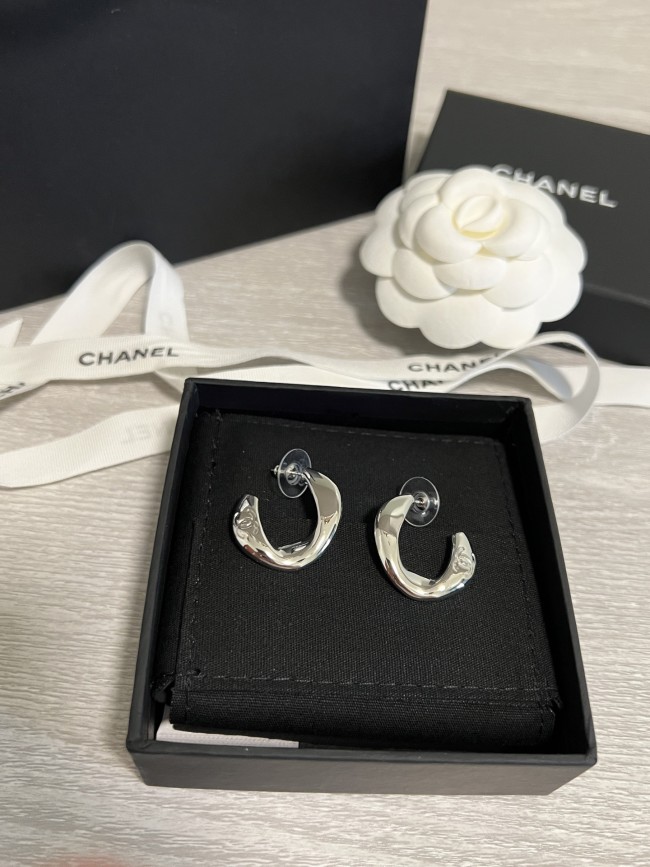 Women's Fashion Classic ear studs Dangle earrings Earwear Versatile Accessory