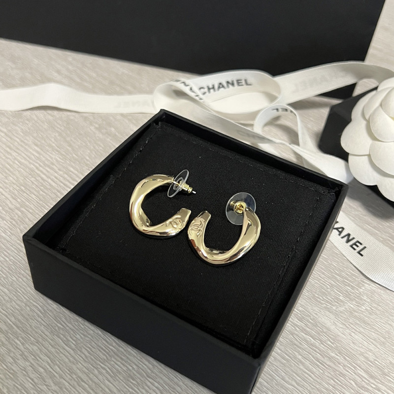Women's Fashion Classic ear studs Dangle earrings Earwear Versatile Accessory
